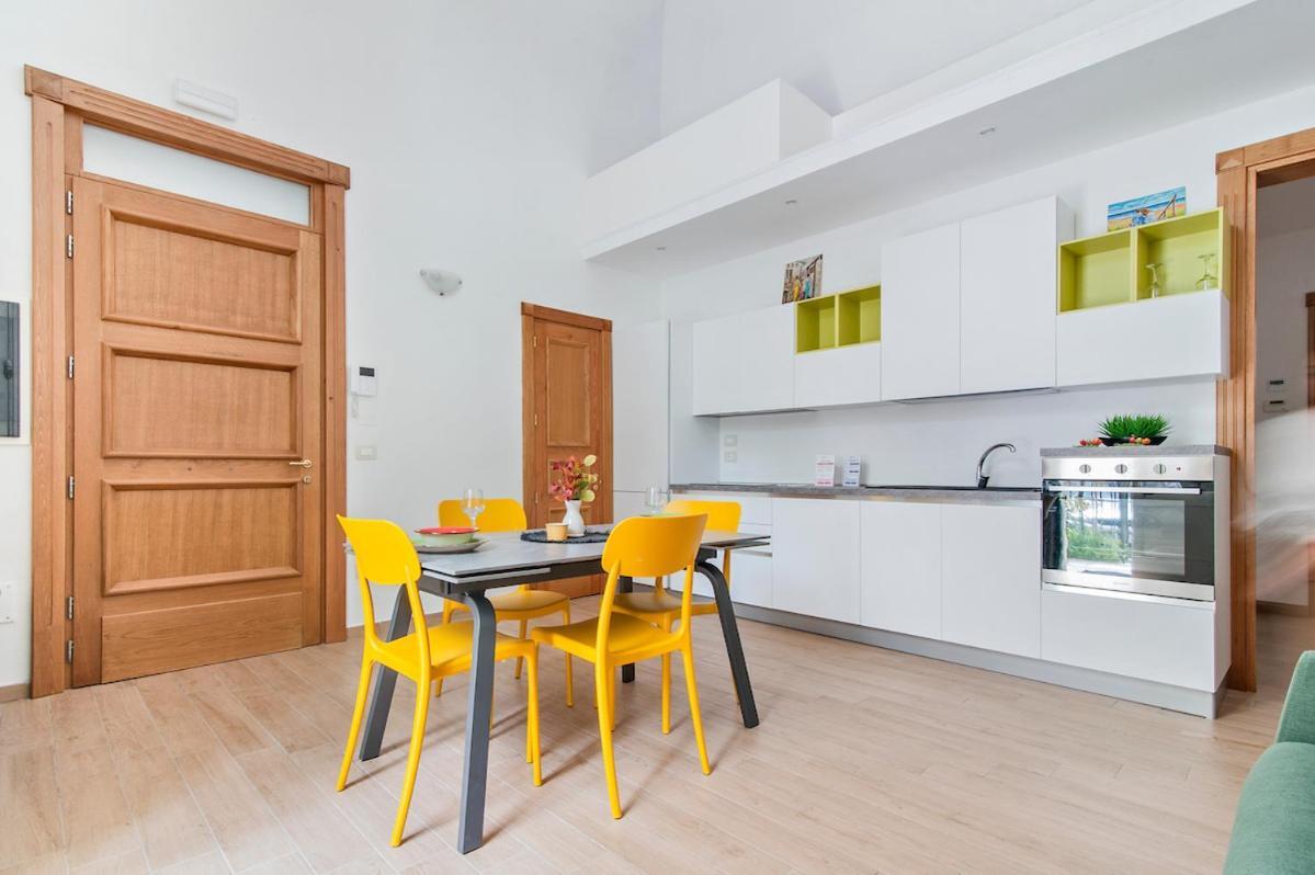 Residence De Franchis - Smart Apartments เลชเช ภายนอก รูปภาพ
