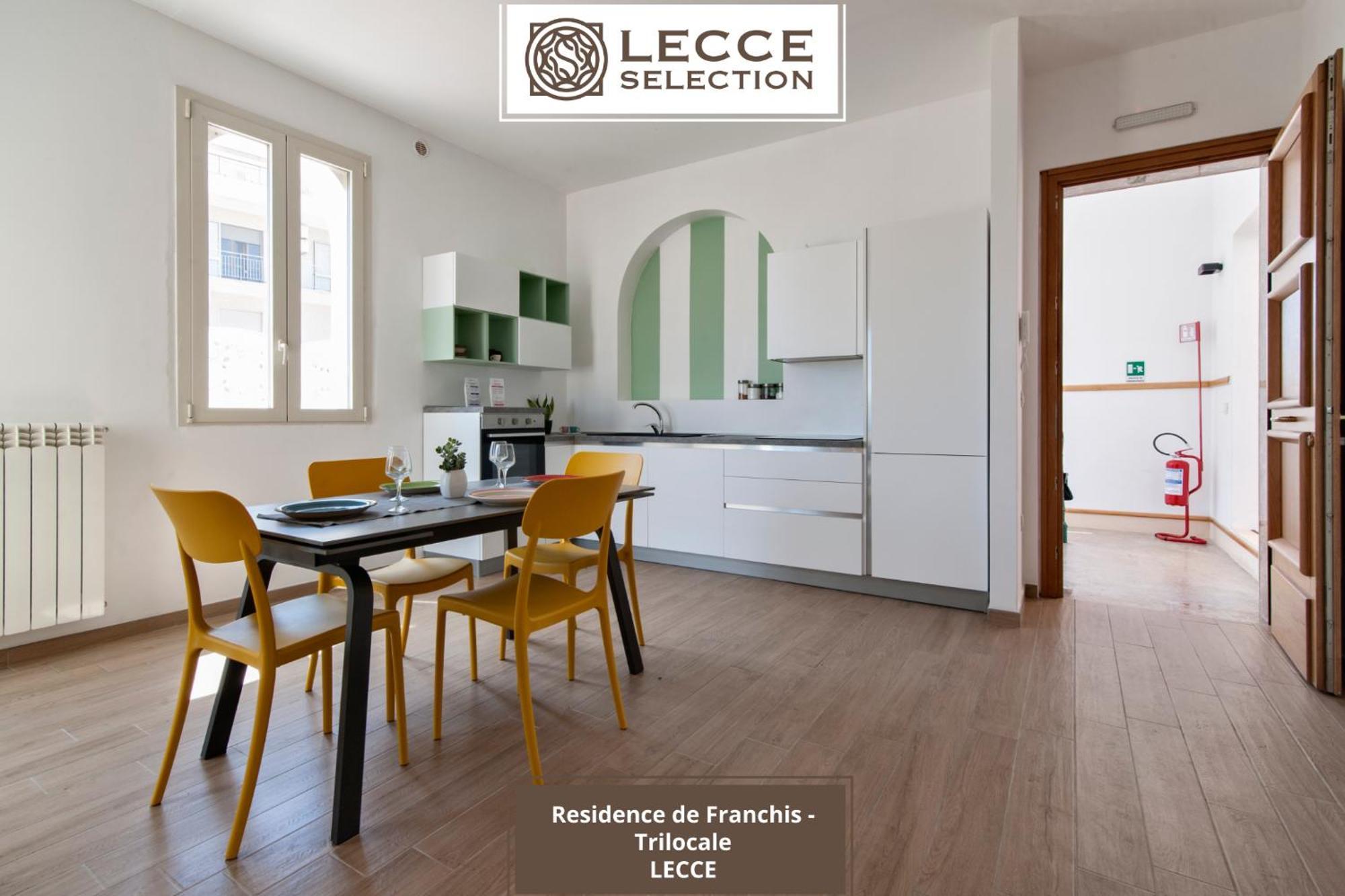 Residence De Franchis - Smart Apartments เลชเช ภายนอก รูปภาพ